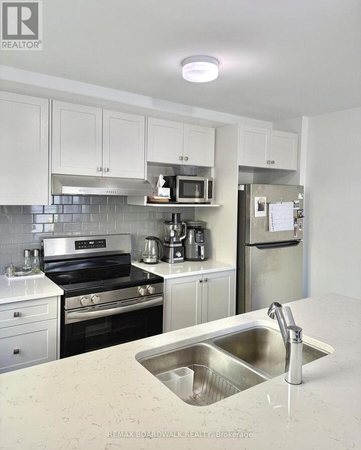 Property Photo:  2021 Blossite Private  ON K2J 7J5 