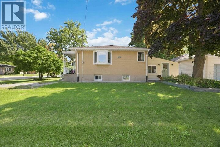 Property Photo:  453 Bentinck Street  ON N0N 1G0 