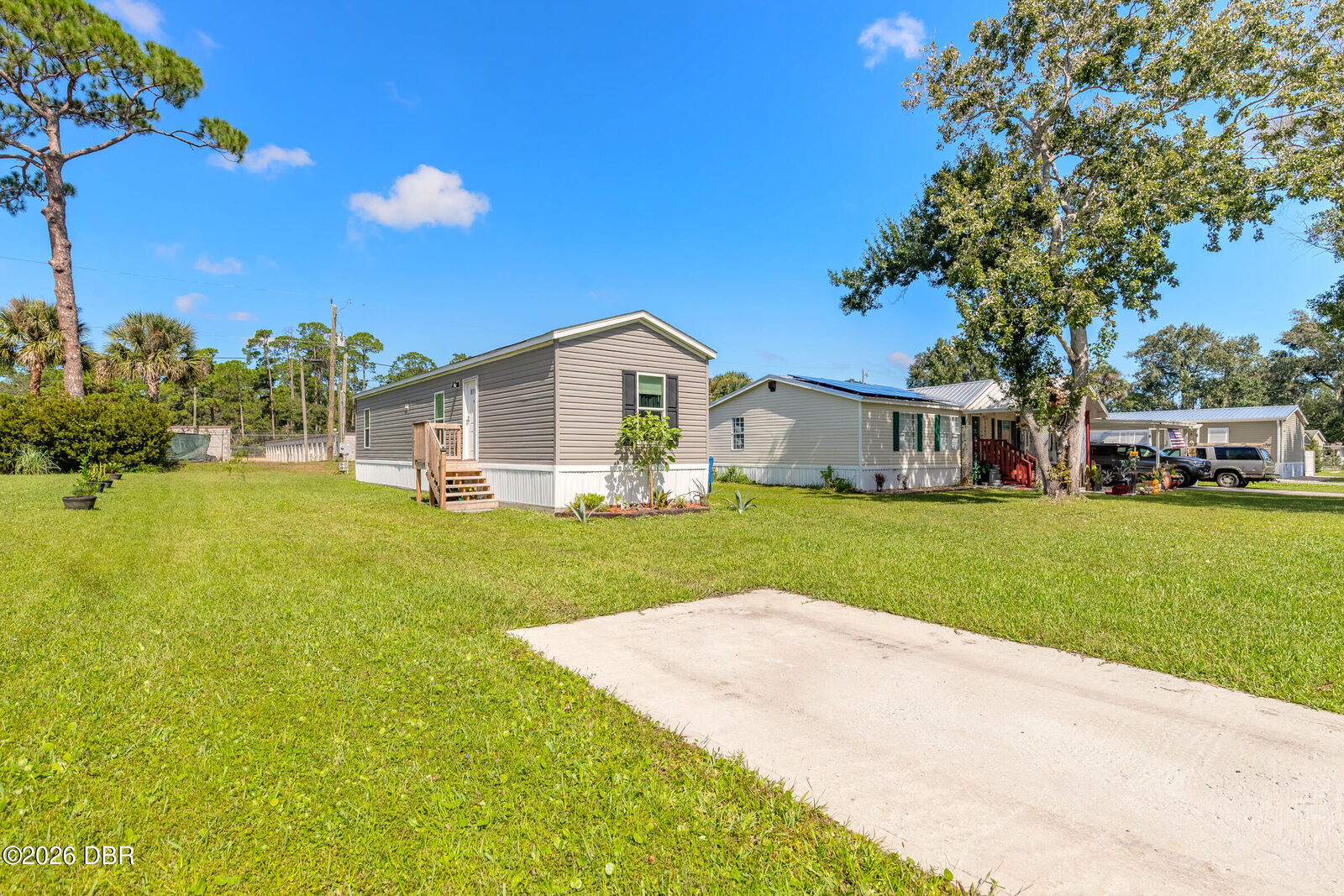 Property Photo:  1086 Green Acres Circle N  FL 32119 