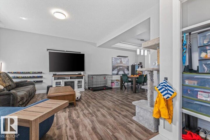Property Photo:  28 Davis Street  AB T8L 0N3 