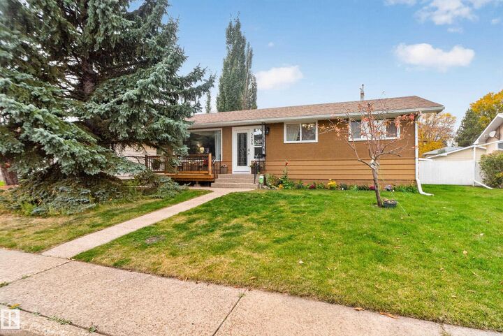 Property Photo: 5408 47A Street AB T9A 1E8