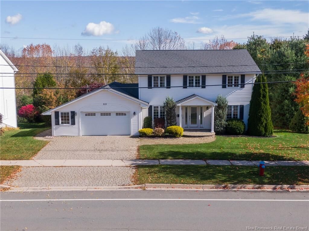 Property Photo:  215 Kimble Drive  NB E3B 6Y1 