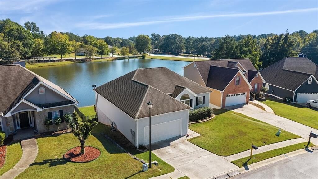 Property Photo:  107 Providence Court  GA 30116 