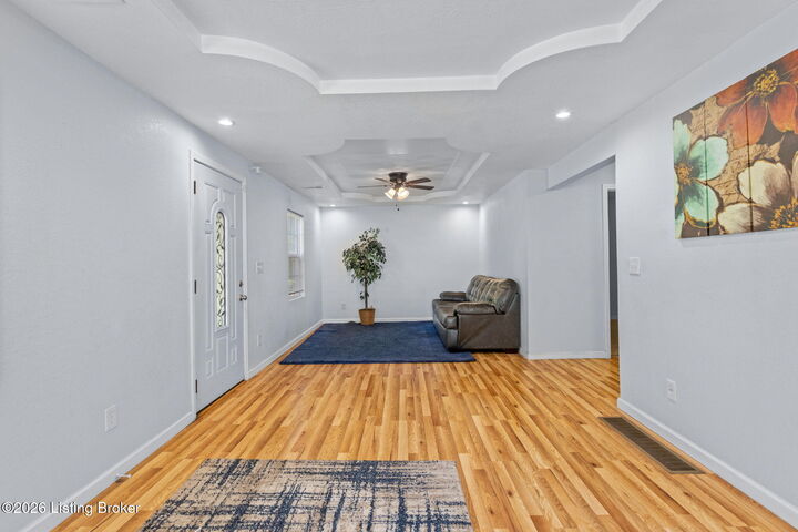 Property Photo: 3430 Glendale Ave KY 40215