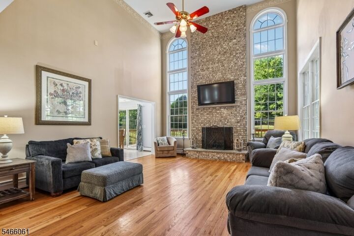 Property Photo:  6 Lauren Ct  NJ 07470 