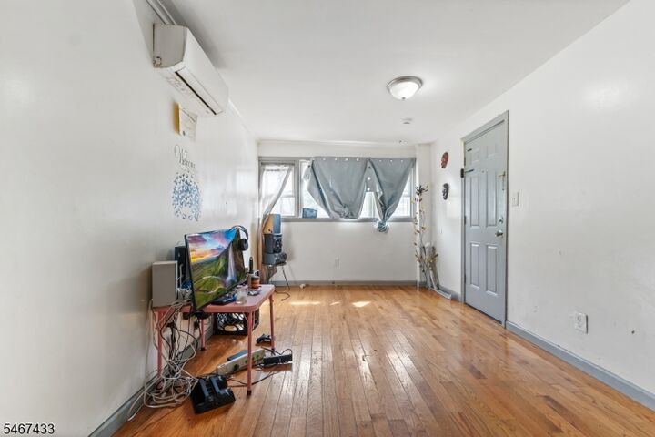 Property Photo:  86 Highland Ave  NJ 07104 