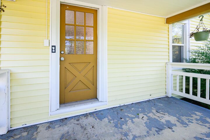 Property Photo:  513 Coolidge Drive  IN 47403 