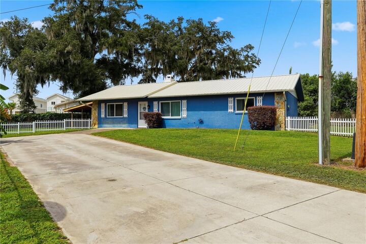 Property Photo:  37235 Hannah Lane  FL 33542 