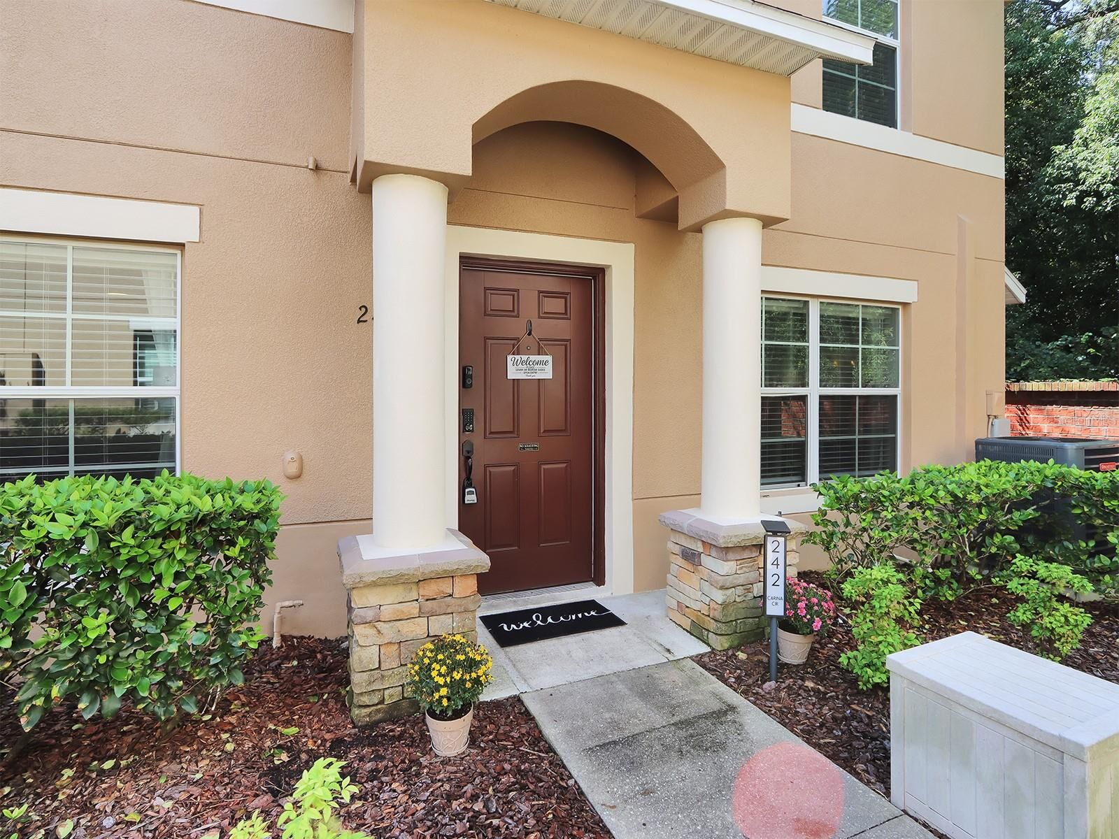 Property Photo: 242 Carina Circle FL 32773