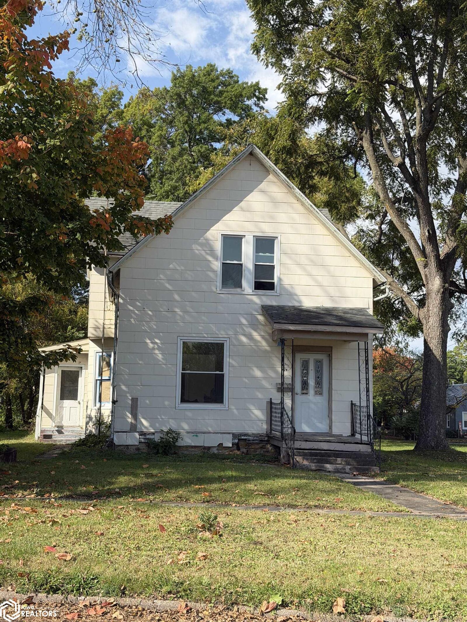 Property Photo:  707 S Starr Avenue  IA 52601 