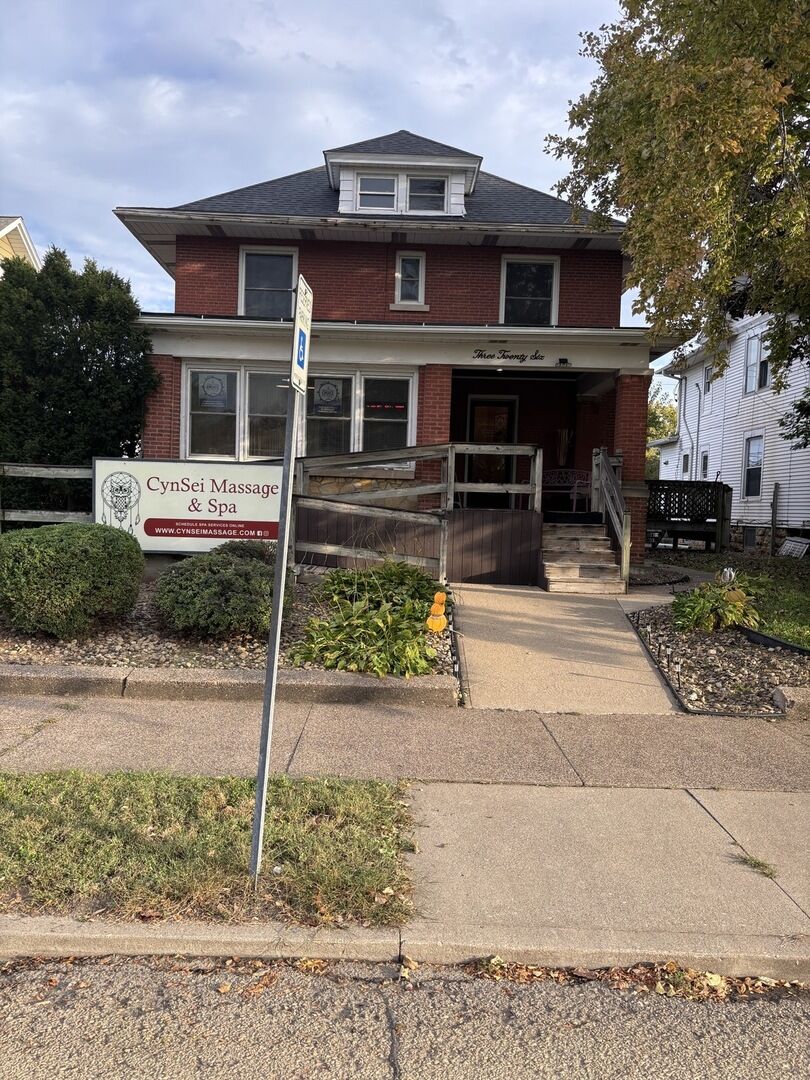 Property Photo: 325 3rd Avenue S IA 52732