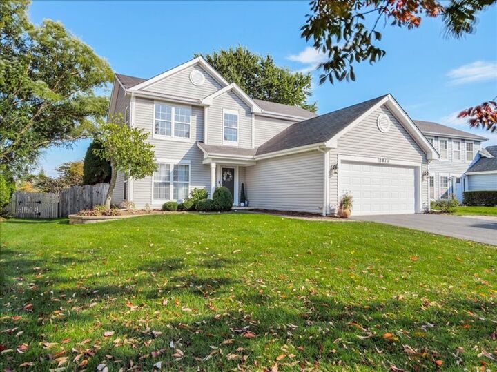 Property Photo: 2011 Crossing Lane IL 60540