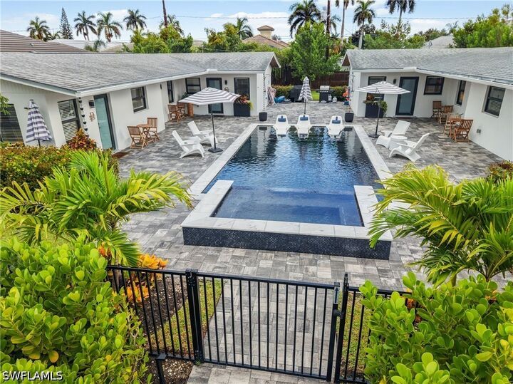 Property Photo:  683 100th Avenue N  FL 34108 