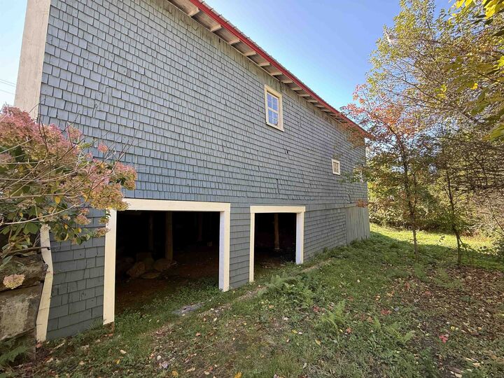 Property Photo:  331 Parade Road  NH 03218 