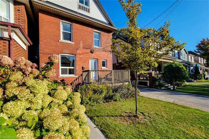 Property Photo:  108 Kensington Avenue N 2  ON L8L 7N2 