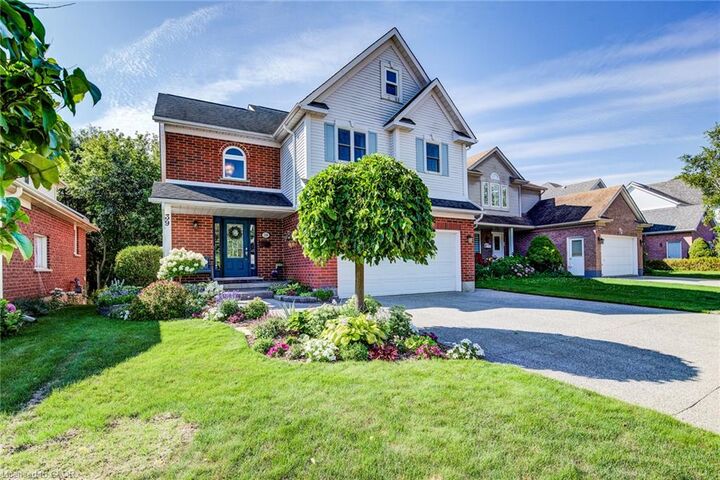 Property Photo:  39 Oliver Court SE  ON N2N 3E7 