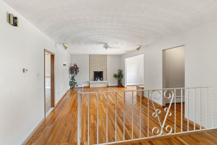 Property Photo: 42 Marboro St MA 01604