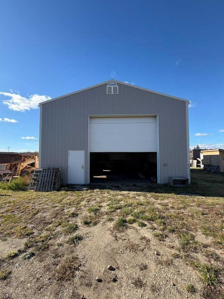 Property Photo:  105036 Twp Rd 730  AB T0H 2C0 