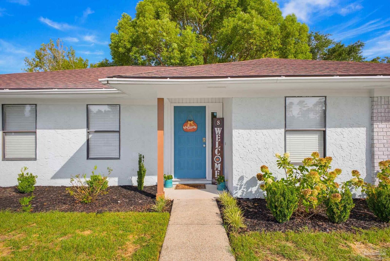 Property Photo: 12186 Gulf Beach Hwy FL 32507