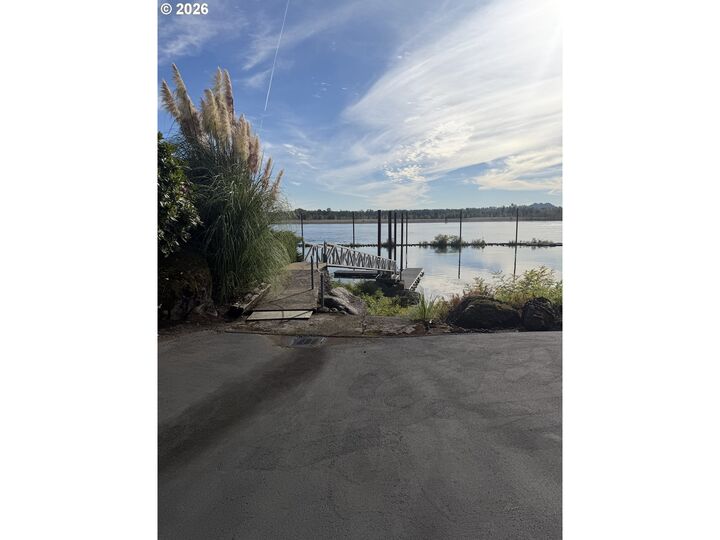 Property Photo: 3708 SE 139th Ave WA 98683