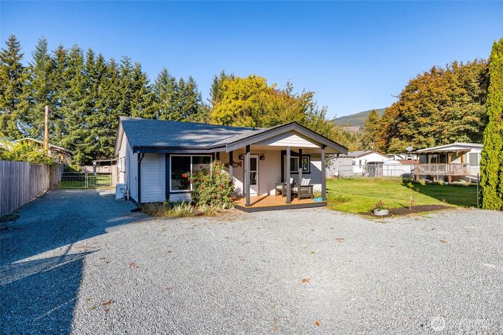Property Photo: 31433 W 3rd Street WA 98263