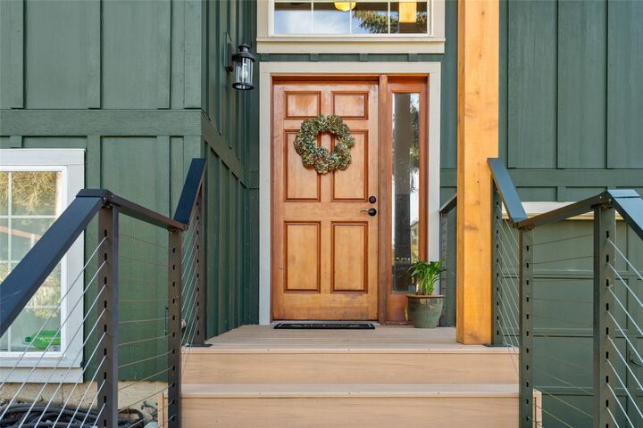 Property Photo:  3418  Lindsay Avenue  WA 98229 