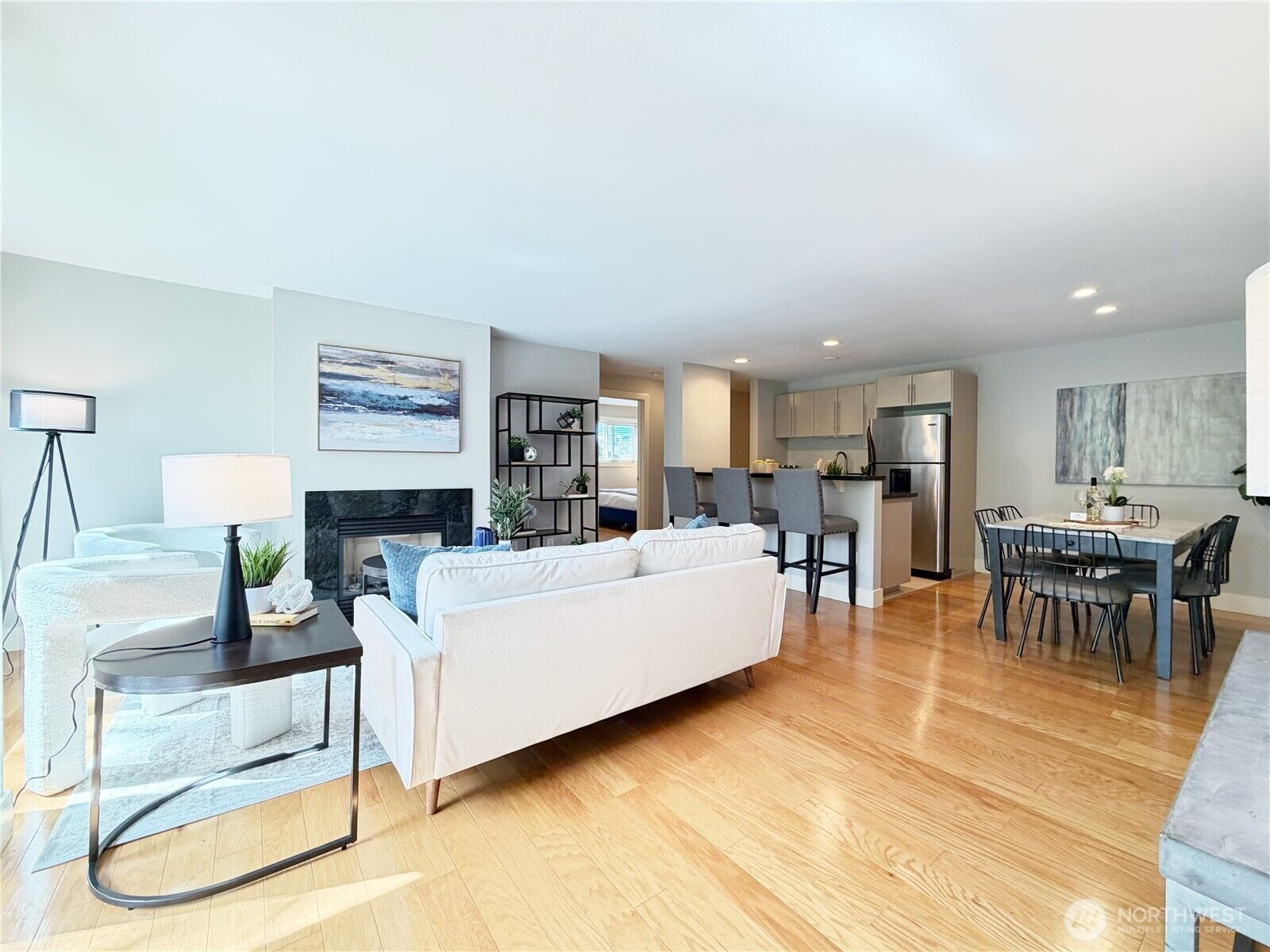 Property Photo:  731  Broadway  E 301  WA 98102 