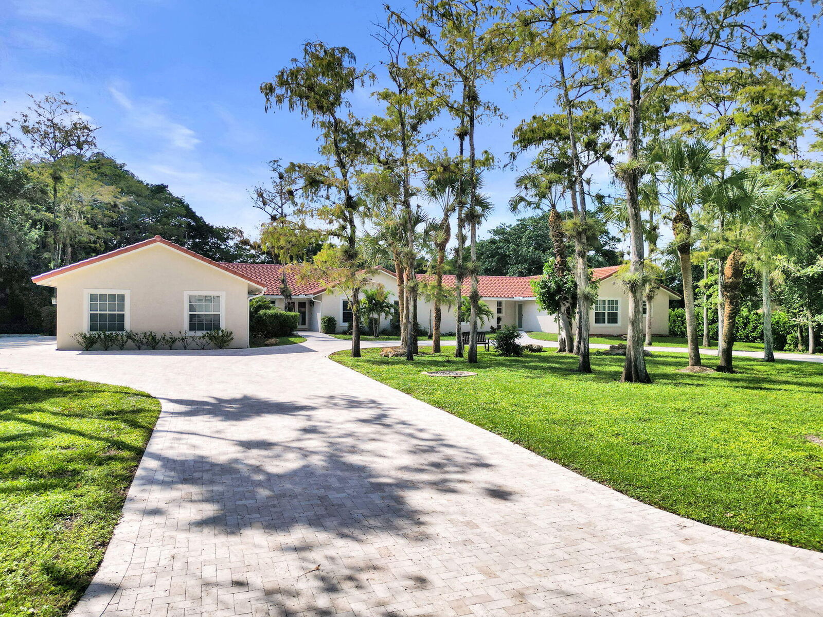 Property Photo:  5000 NW 81st Avenue  FL 33067 