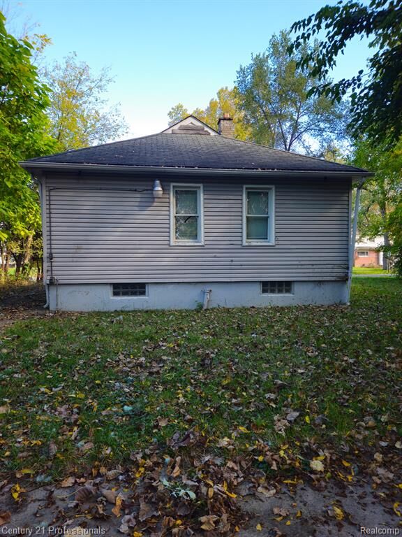 Property Photo:  18471 Trinity Street  MI 48219 