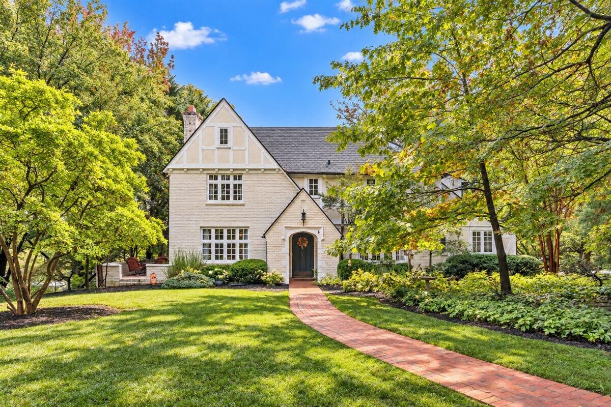 Property Photo:  3814 Belle Aire Cir SW  VA 24018 