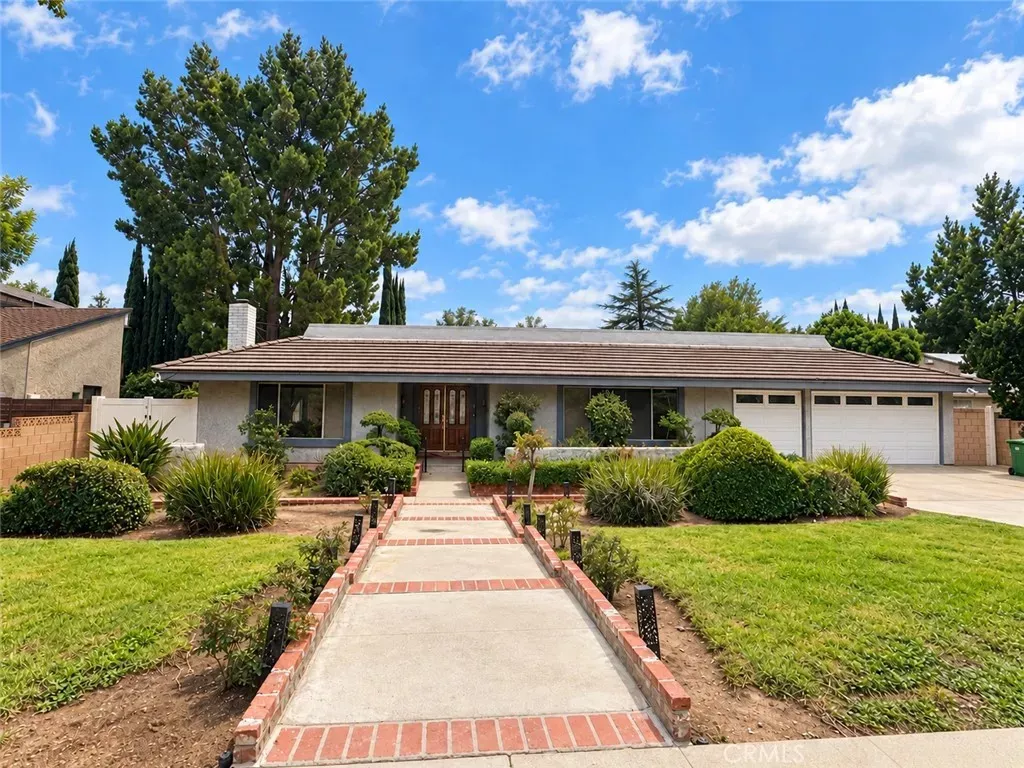 Property Photo:  19518 Nashville  CA 91326 