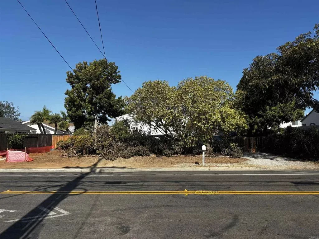 Property Photo:  1706 California Street  CA 92054 