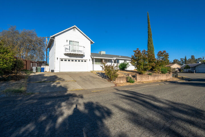 Property Photo:  3700 McHale Street  CA 96001 