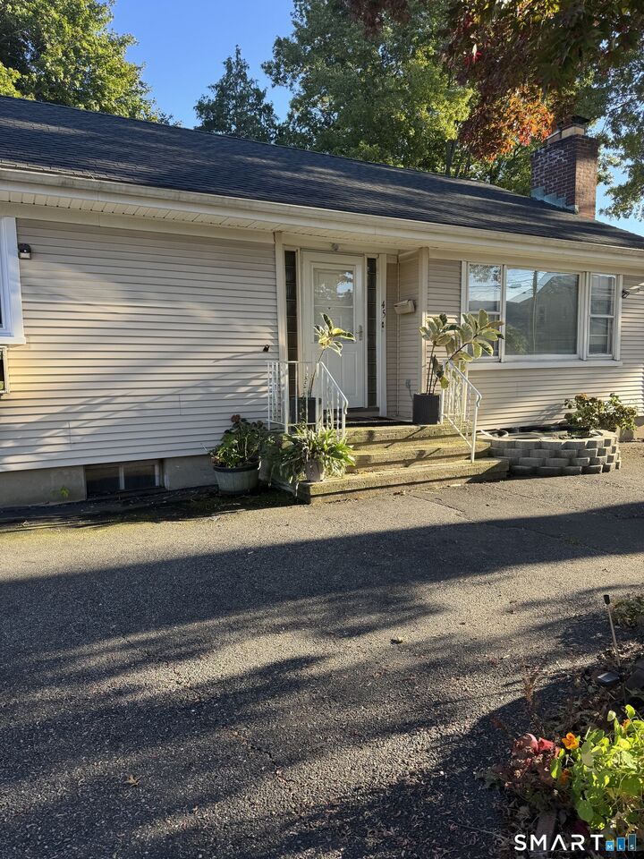 Property Photo:  45 Truman Street  CT 06606 