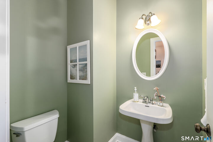 Property Photo:  7 Lawrence Avenue 7  CT 06810 