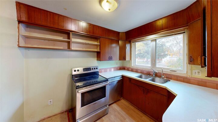 Property Photo:  2943 Lacon Street  SK S4N 2A9 
