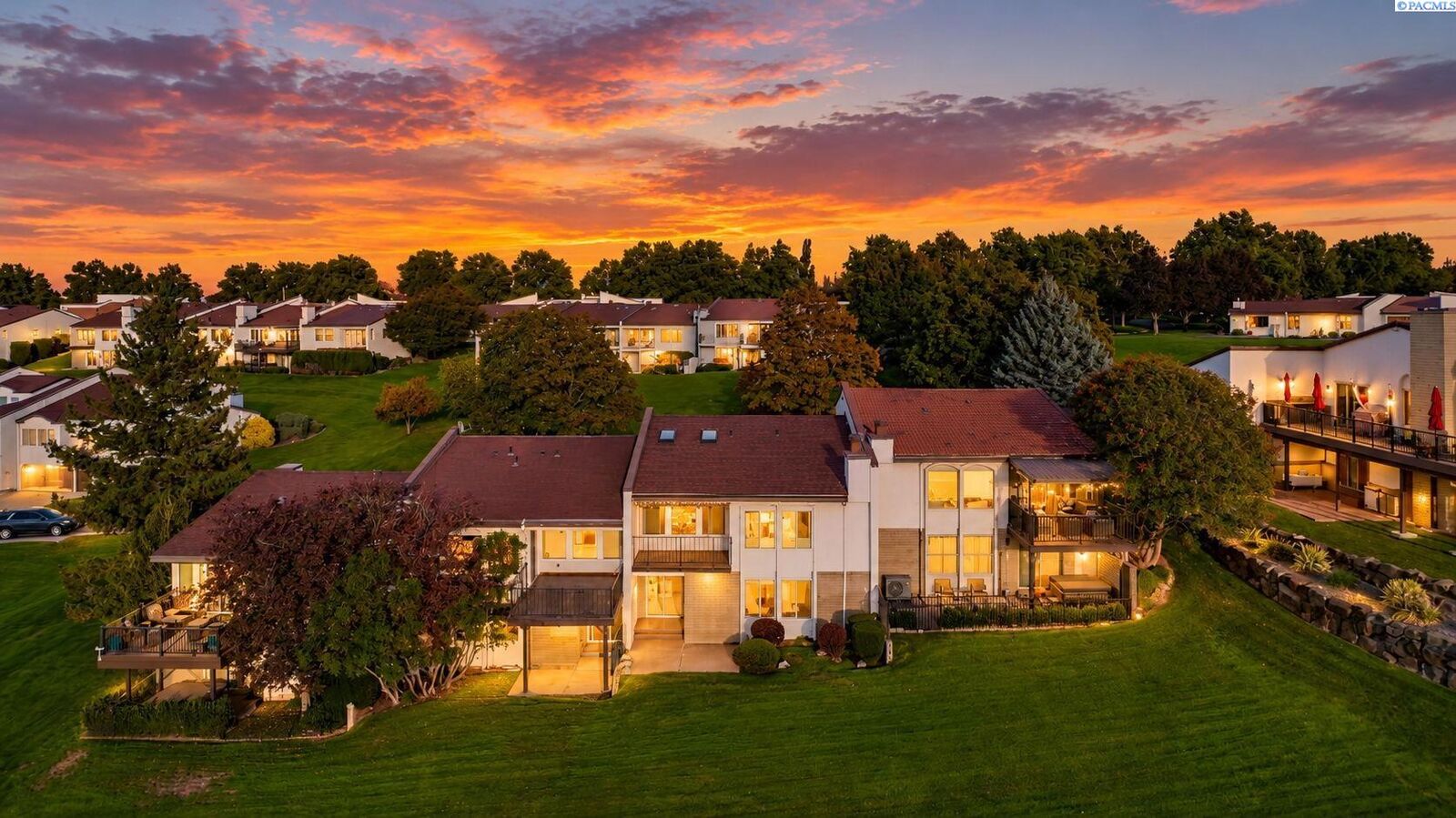 Property Photo:  2011 Fairway Drive  WA 99352 