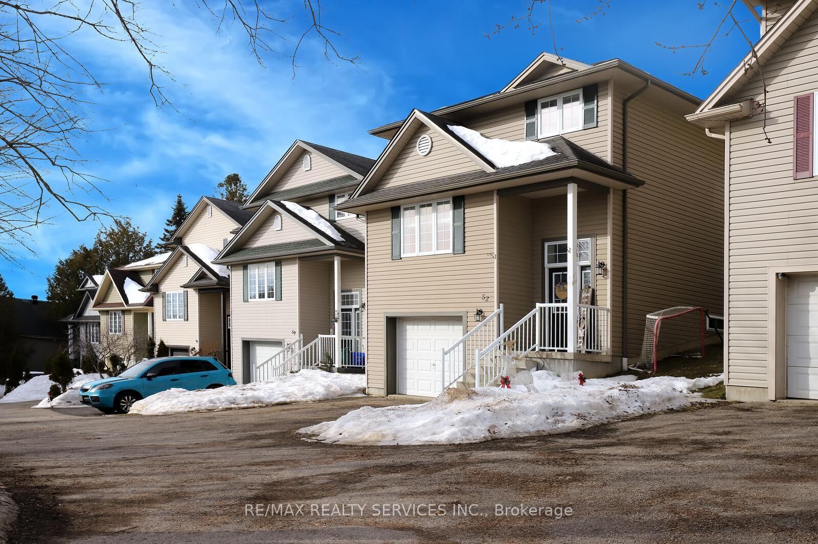 Property Photo:  52 Crozier Street  ON L9W 5N6 