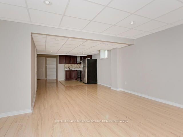 Property Photo:  960 Philbrook Drive Lower  ON L9T 0L3 