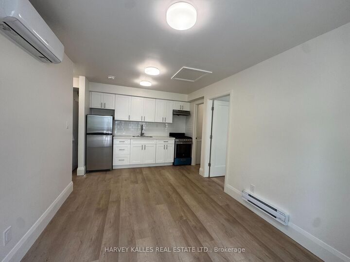 Property Photo:  1252 Davenport Road 6  ON M6H 2G9 