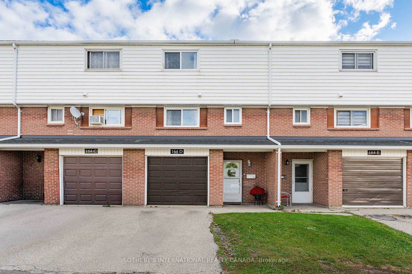 Property Photo:  164 Henry Street D  ON N3S 5C7 