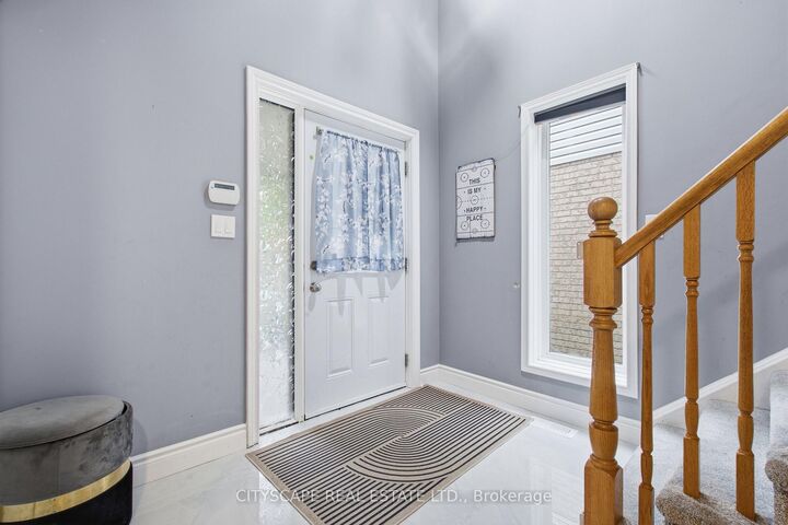 Property Photo:  24 Gees Way  ON N3C 4M5 