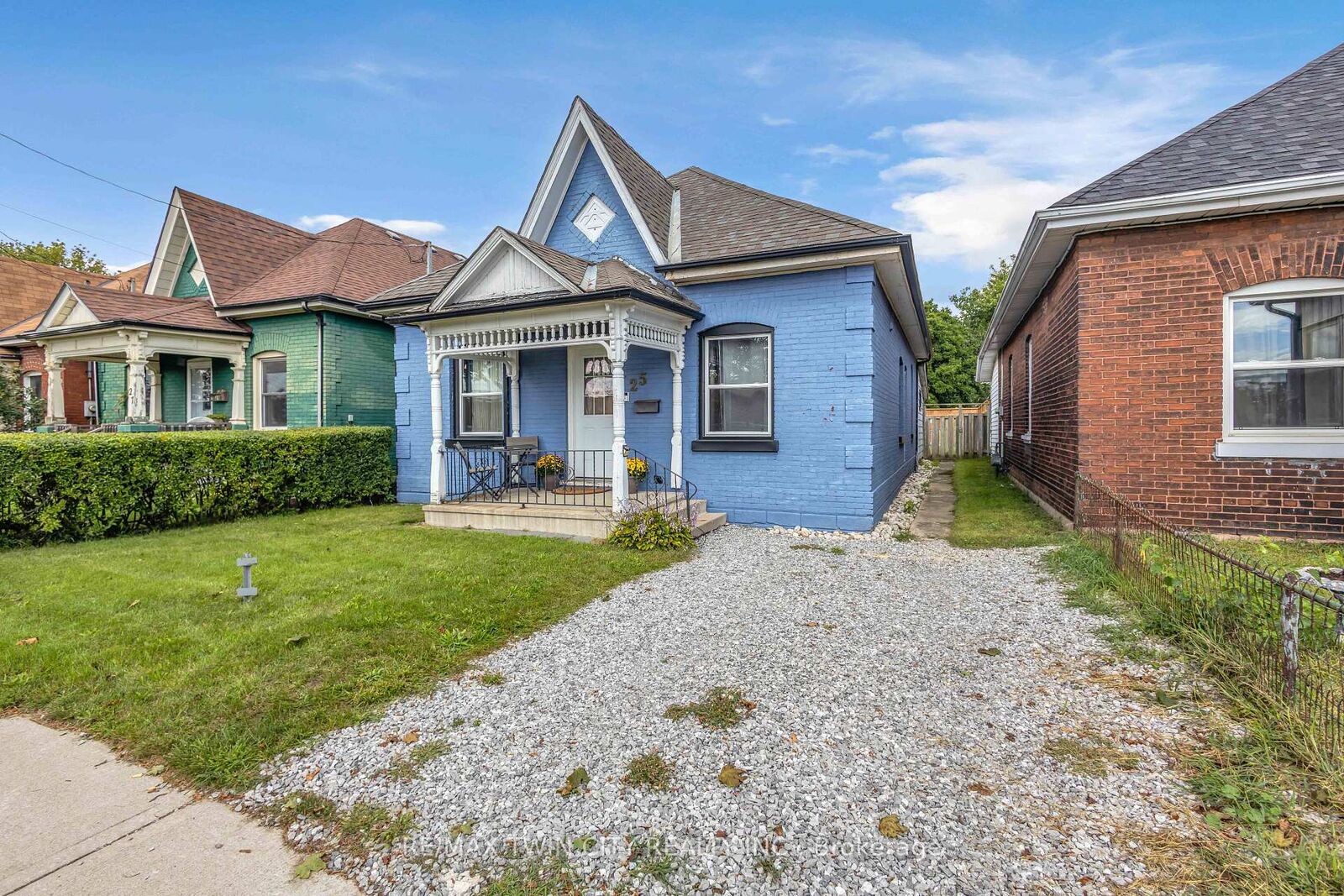 Property Photo:  25 Usher Street  ON N3R 1B9 