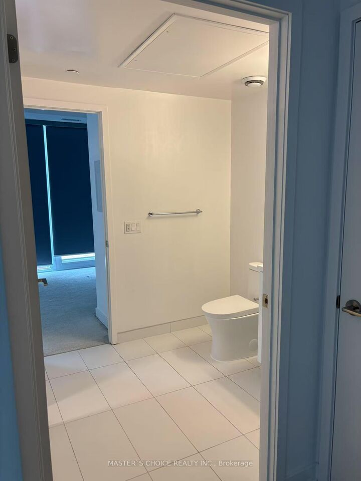 Property Photo:  121 St Patrick Street 1325  ON M5T 0B8 