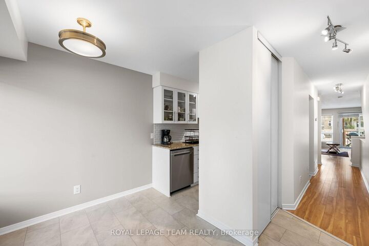 Property Photo:  241 Lyon Street N  ON K1R 1B4 