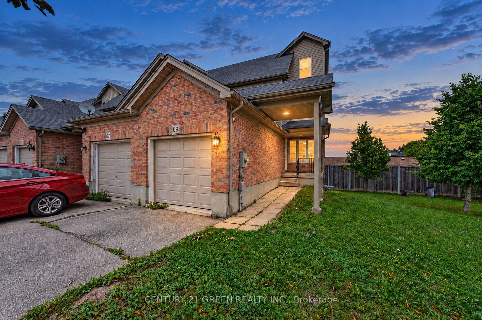 Property Photo:  69 Brookfield Crescent  ON N2E 0A6 