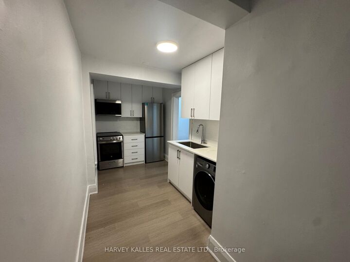 Property Photo:  316 Lonsdale Road 2  ON M4V 1X4 