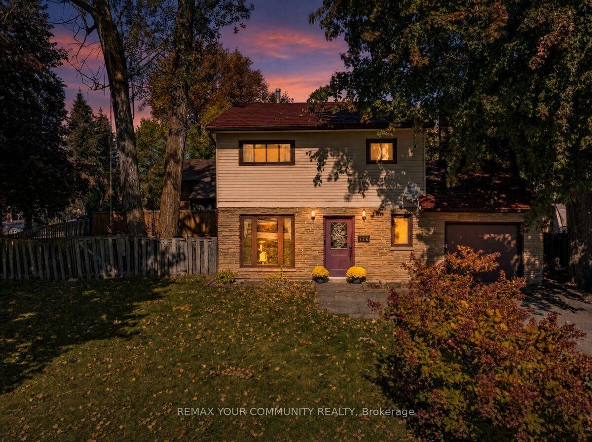 Property Photo:  176 Garden Avenue  ON L4P 2L1 