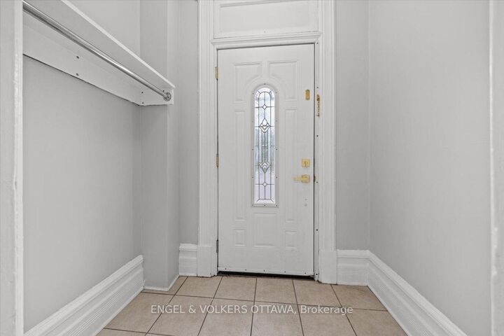 Property Photo: 118 King Edward Avenue ON K1N 7L1