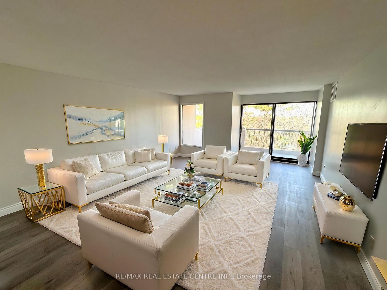 Property Photo:  260 Sheldon Avenue N 508  ON N2H 6P2 